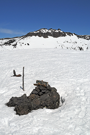 Image of Castle Peak from summit of Andesite Peak 